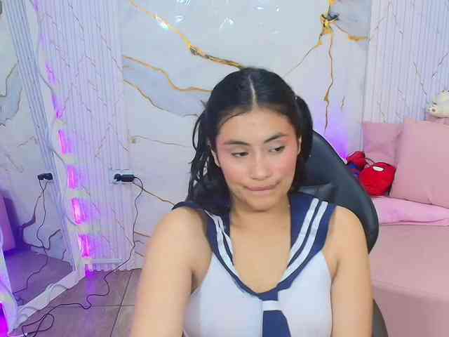 PEACHY-TAY webcam