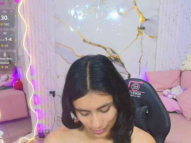 PEACHY-TAY webcam
