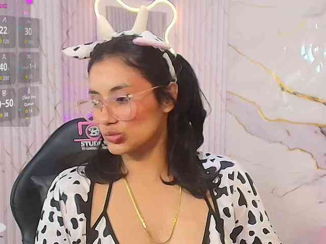 PEACHY-TAY webcam
