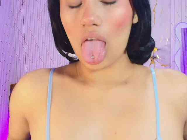 PEACHY-TAY webcam