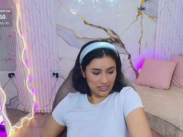 PEACHY-TAY webcam