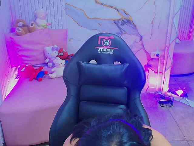 PEACHY-TAY webcam