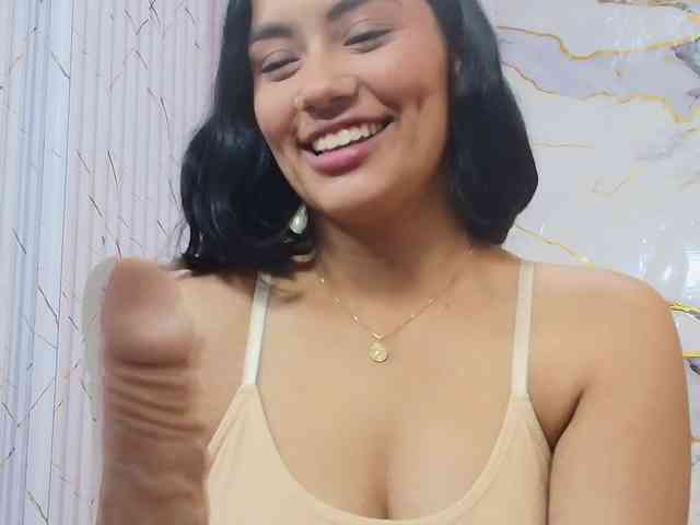 PEACHY-TAY webcam