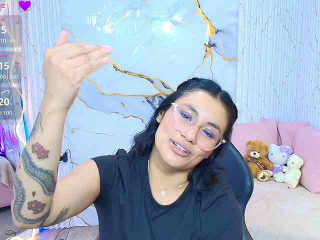 PEACHY-TAY webcam