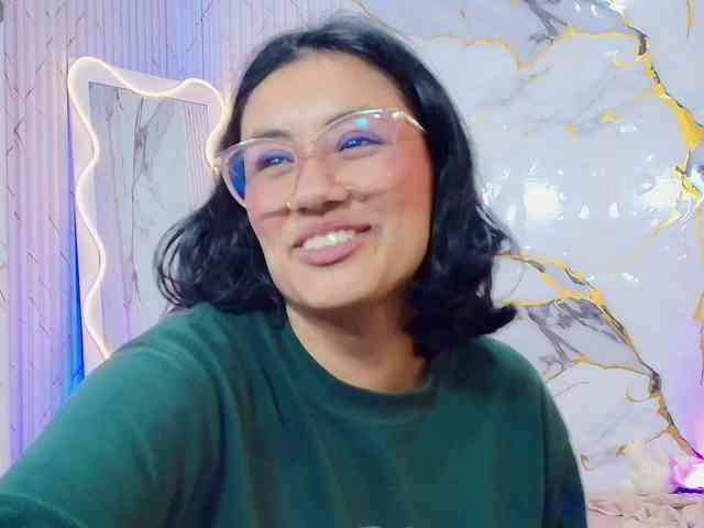 PEACHY-TAY webcam