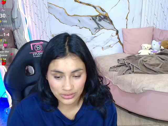 PEACHY-TAY webcam