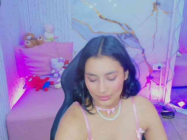 PEACHY-TAY webcam