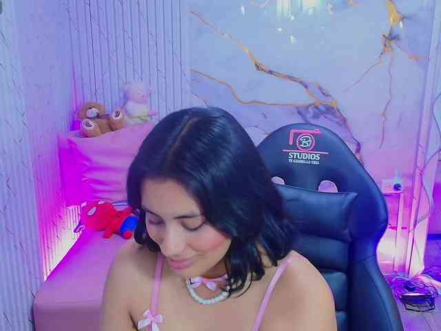 PEACHY-TAY webcam
