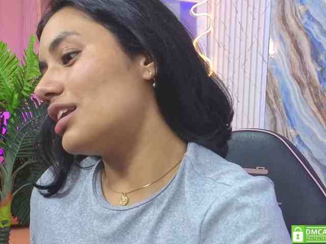 PEACHY-TAY webcam