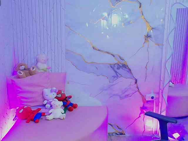 PEACHY-TAY webcam