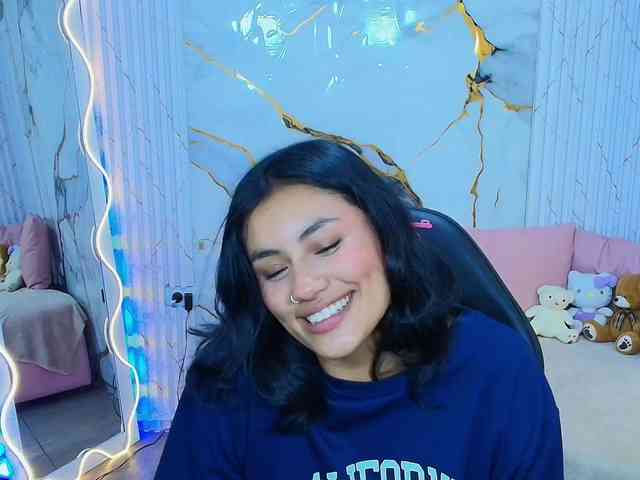 PEACHY-TAY webcam