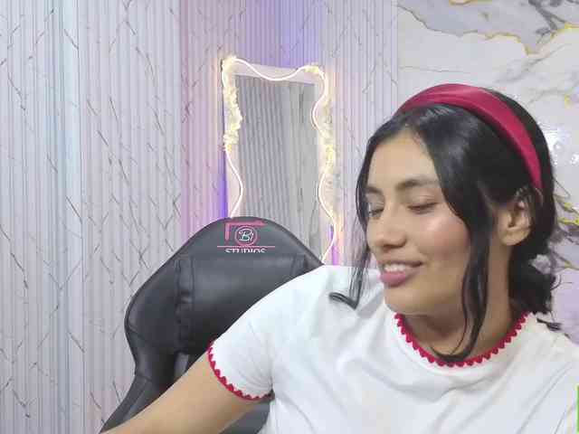 PEACHY-TAY webcam