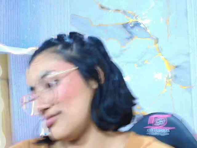 PEACHY-TAY webcam