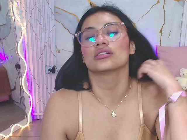PEACHY-TAY webcam