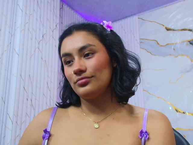 PEACHY-TAY webcam