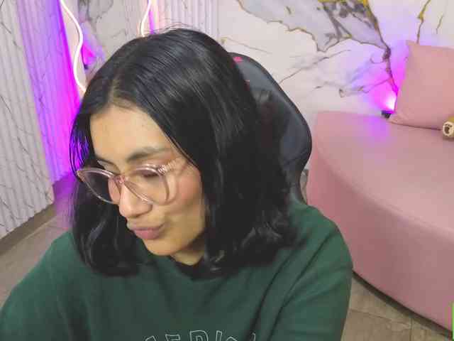 PEACHY-TAY webcam