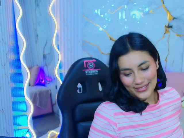 PEACHY-TAY webcam