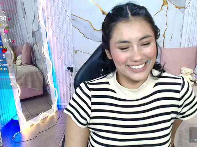 PEACHY-TAY webcam