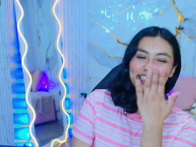 PEACHY-TAY webcam