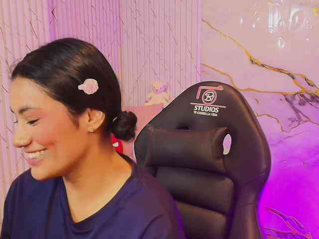 PEACHY-TAY webcam