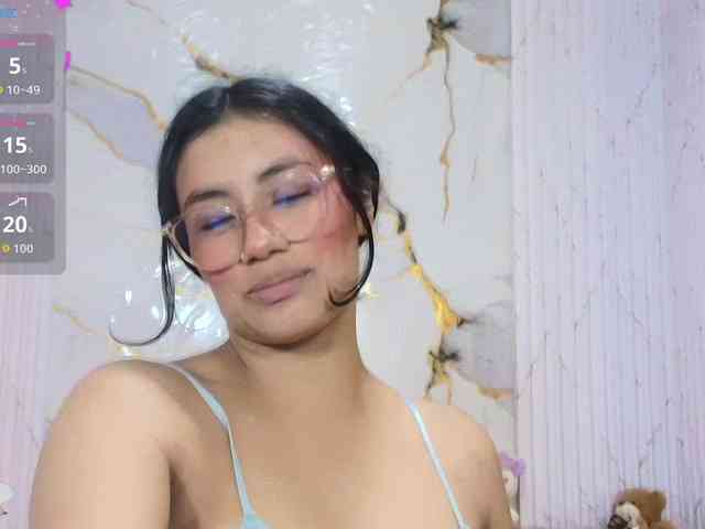 PEACHY-TAY webcam