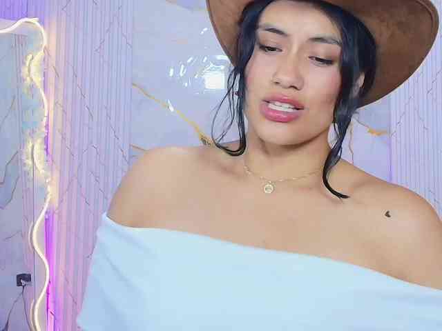 PEACHY-TAY webcam