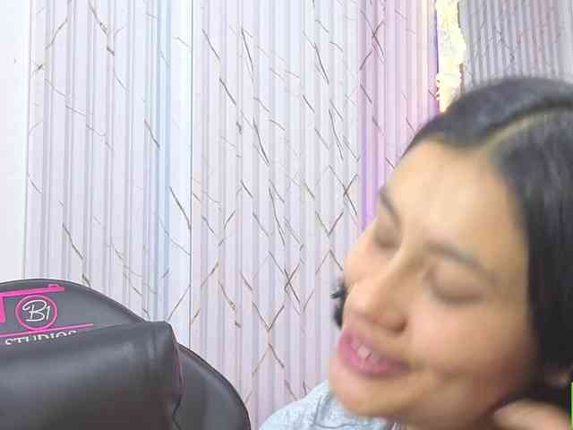 PEACHY-TAY webcam