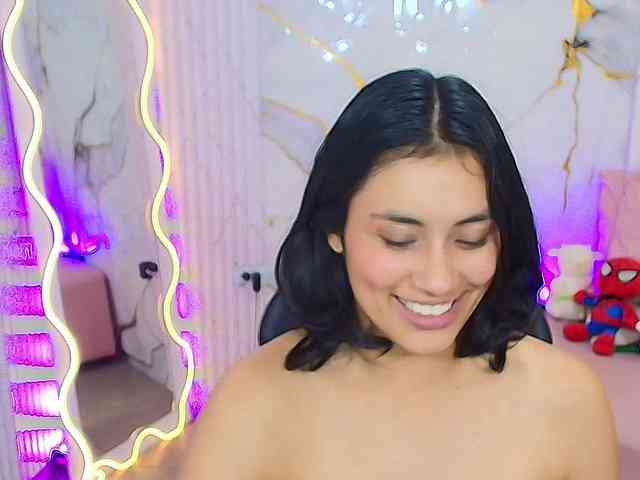 PEACHY-TAY webcam