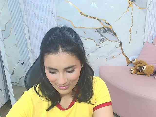 PEACHY-TAY webcam