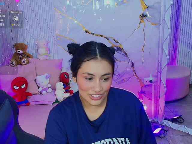 PEACHY-TAY webcam