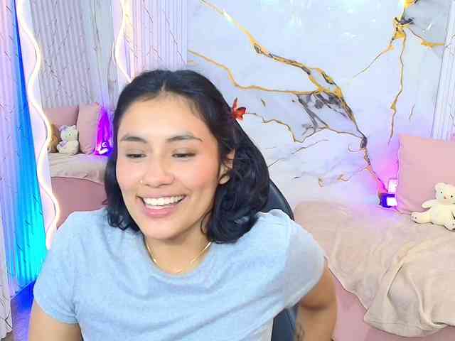 PEACHY-TAY webcam