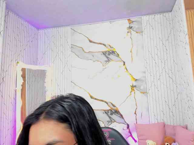 PEACHY-TAY webcam