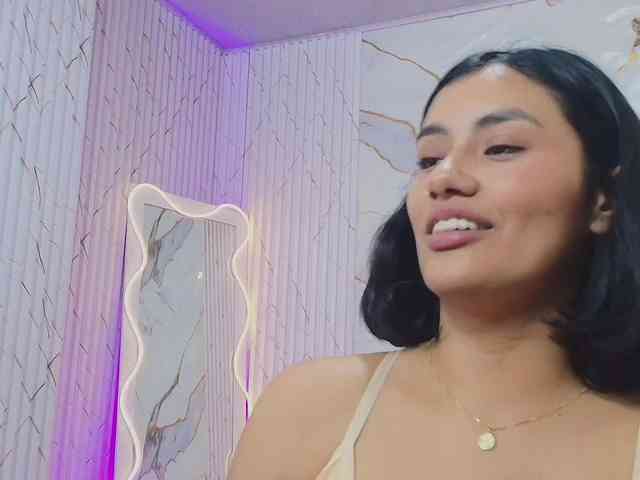 PEACHY-TAY webcam