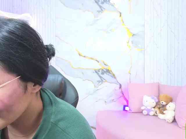 PEACHY-TAY webcam