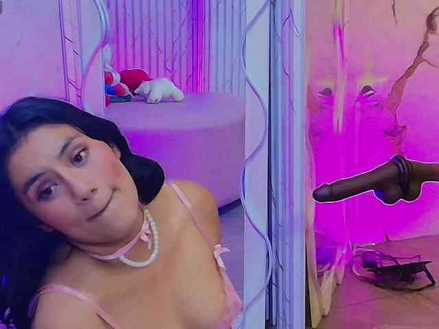 PEACHY-TAY webcam