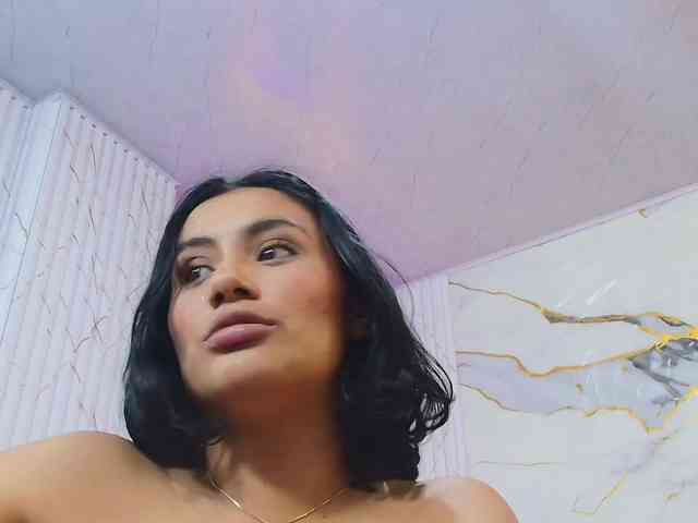 PEACHY-TAY webcam