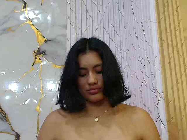 PEACHY-TAY webcam