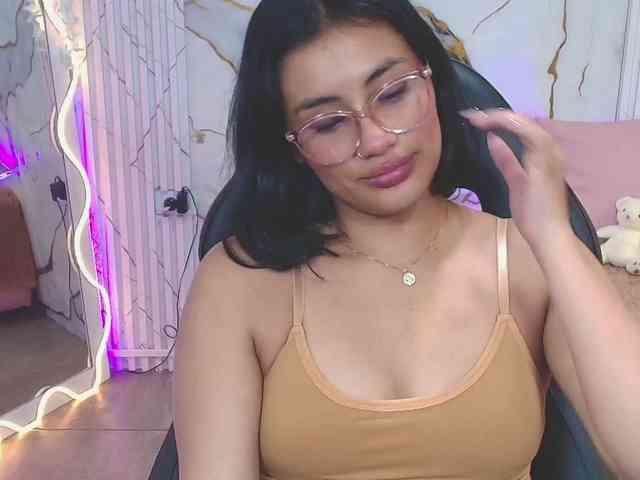 PEACHY-TAY webcam