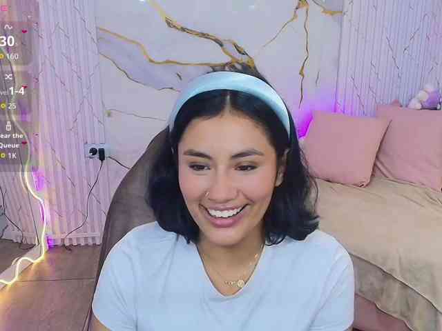 PEACHY-TAY webcam