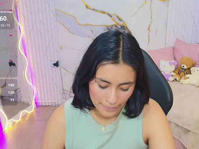 PEACHY-TAY webcam