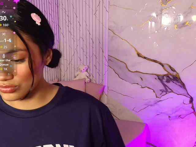 PEACHY-TAY webcam