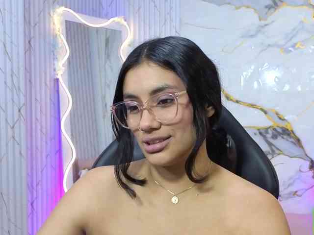 PEACHY-TAY webcam