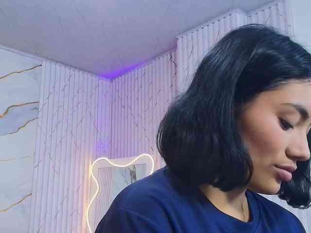 PEACHY-TAY webcam