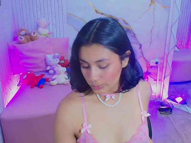 PEACHY-TAY webcam