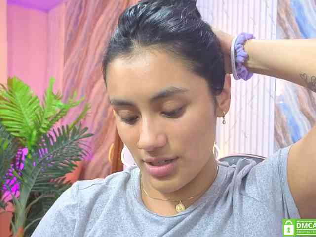 PEACHY-TAY webcam