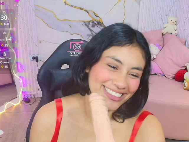 PEACHY-TAY webcam