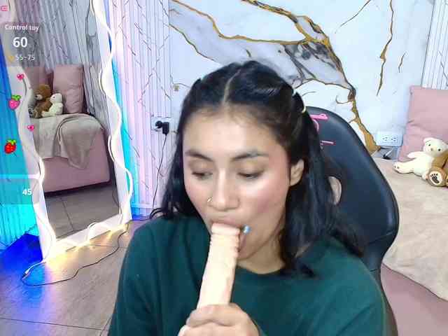 PEACHY-TAY webcam