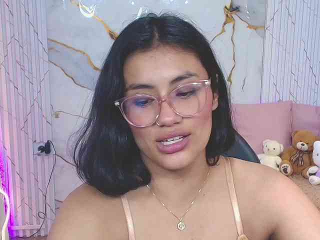 PEACHY-TAY webcam