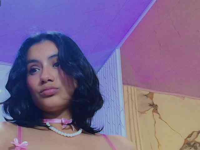 PEACHY-TAY webcam