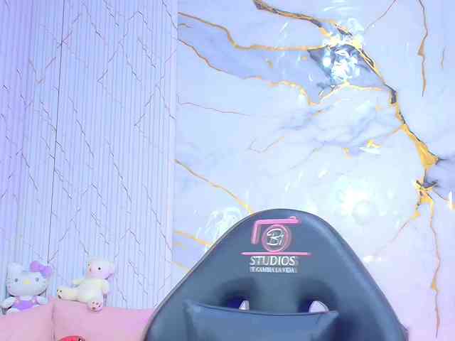 PEACHY-TAY webcam